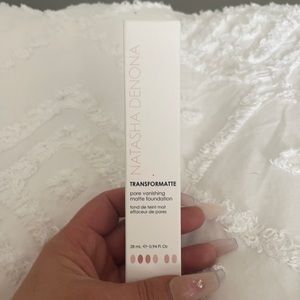 Natasha Denona Transformatte Pore vanishing matte foundation.